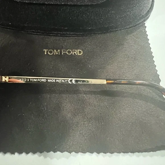 TOM FORD Tortoise Shell Rose Gold Sunglasses Green Gradient  display picture 3